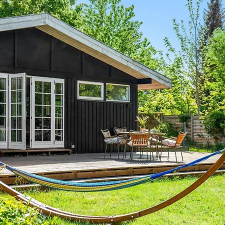 Hébergement de vacances 3 Bedroom In Dronningmølle