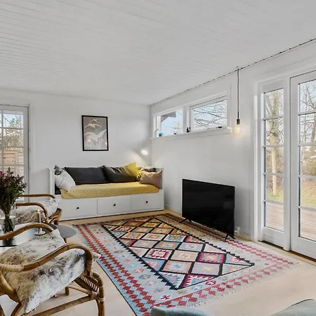 Nyaraló 3 Bedroom In Dronningmølle
