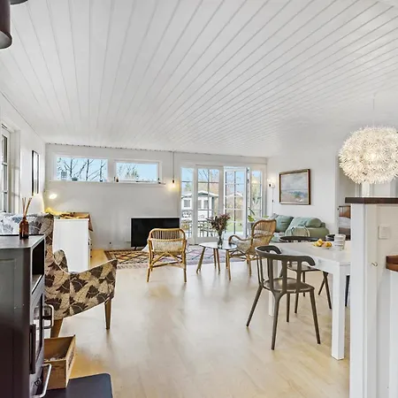 3 Bedroom In Dronningmølle