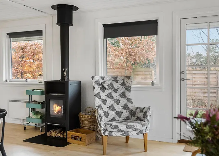 3 Bedroom In Dronningmølle